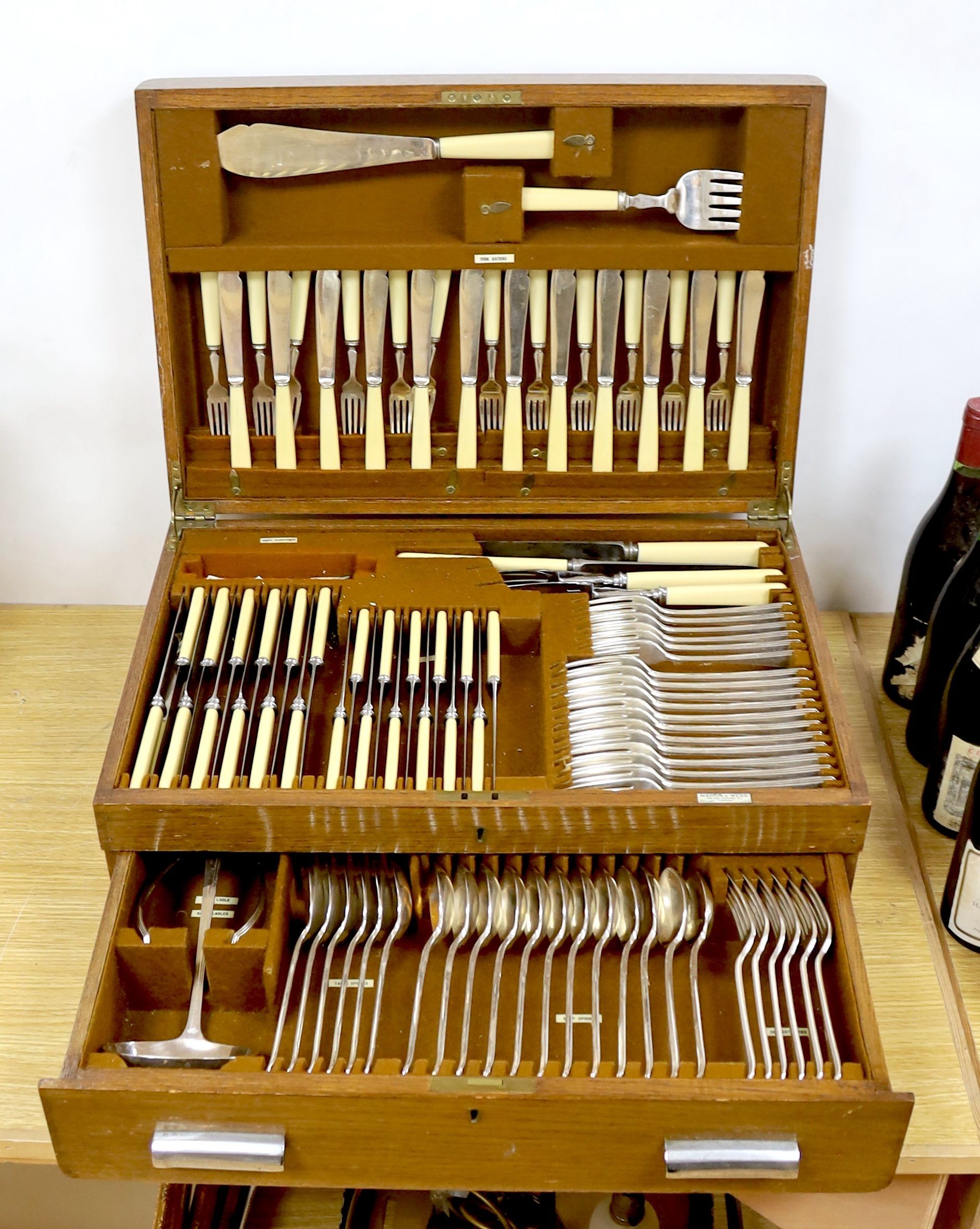 A Mappin and Webb oak cased canteen of plated flatware (113 pieces)